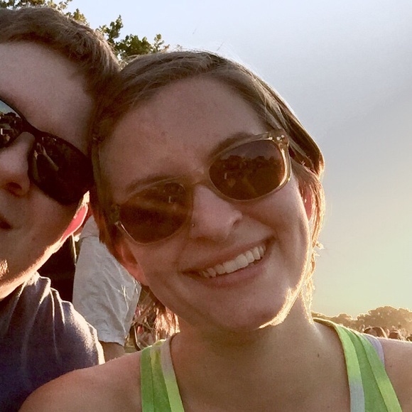 Meet your Posher, Haley - Picture 1 of 1